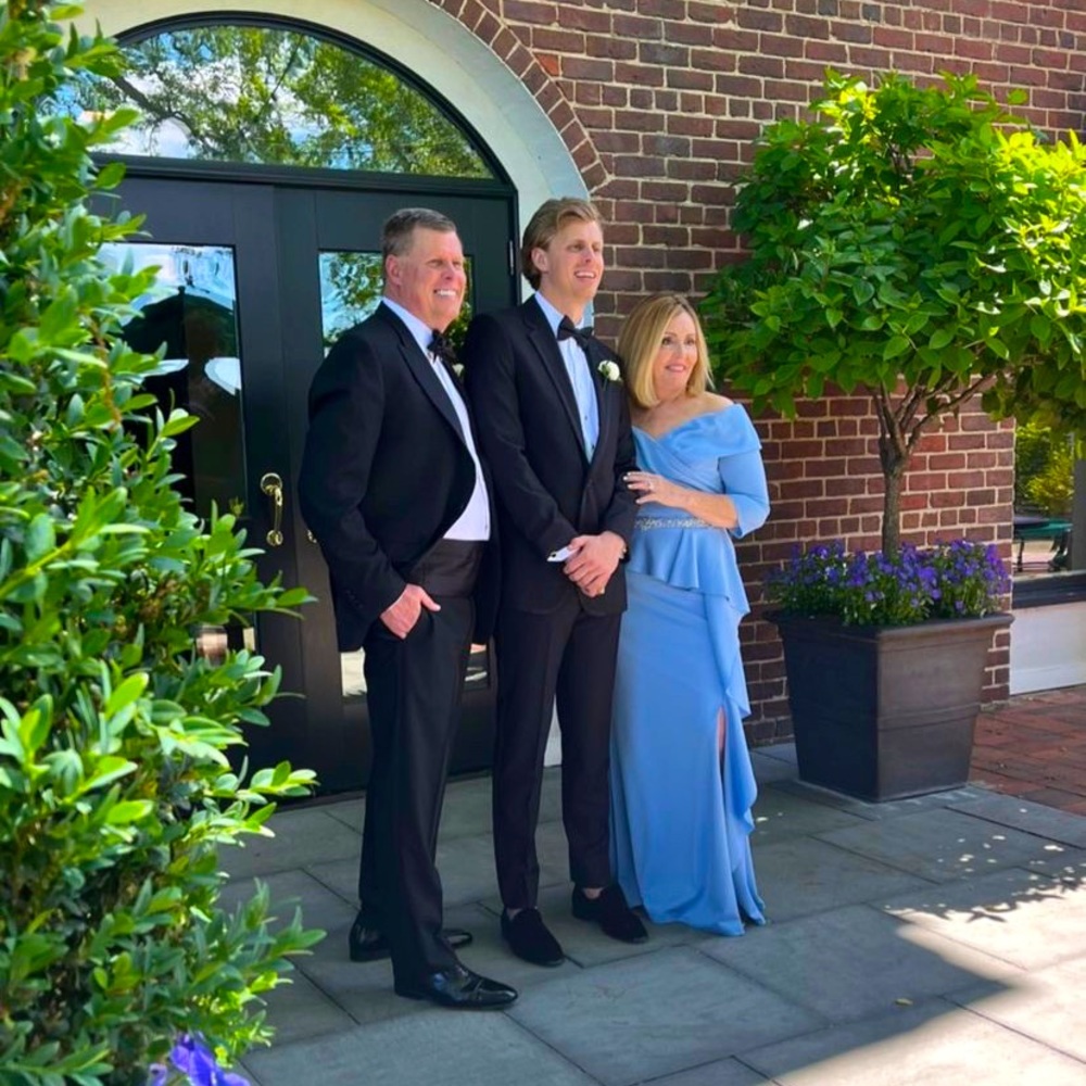 Stunning mother of the bride or groom dress by Montage Mon Cheri. Size 14